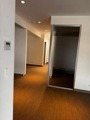 Oficina de alquiler moderna en alquiler en San José provincia con vistas panorámicas - Imagen 4
