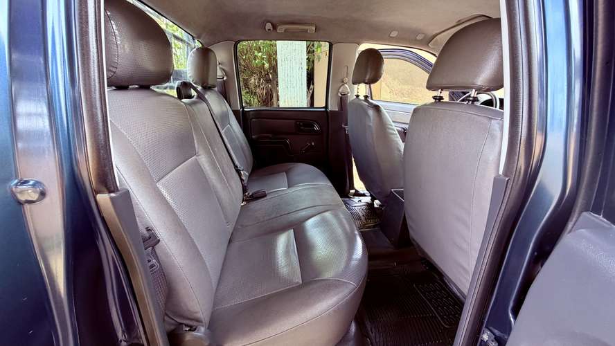 Isuzu D MAX Año 2012 Manual VERSION NACIONAL, Perfecto estado no se a usado para trabajo!