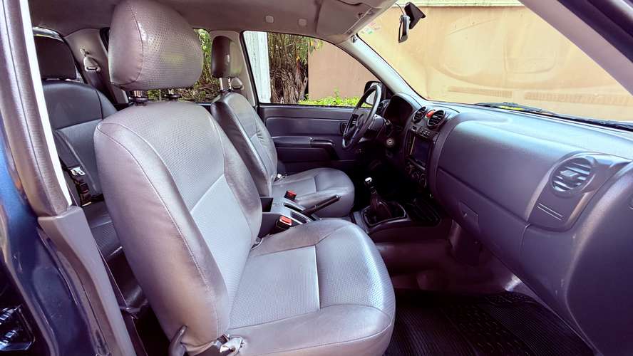Isuzu D MAX Año 2012 Manual VERSION NACIONAL, Perfecto estado no se a usado para trabajo!