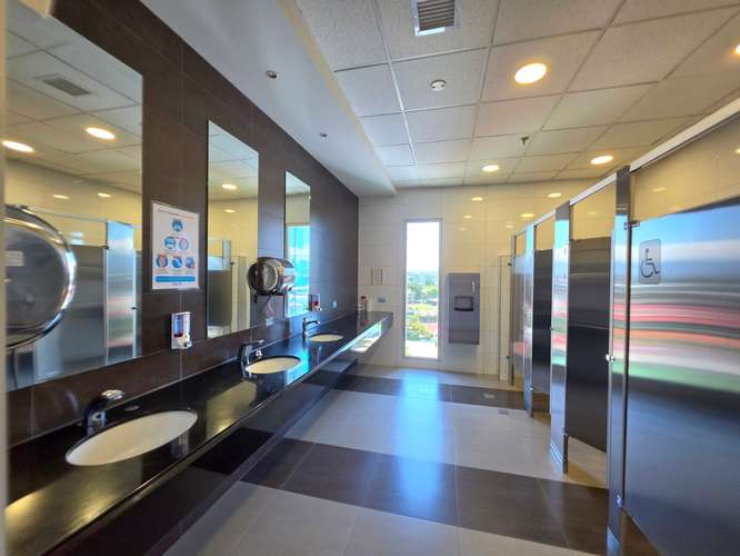Oficinas cómodas y modernas en San Pedro Montes de Oca, San José - Imagen 16