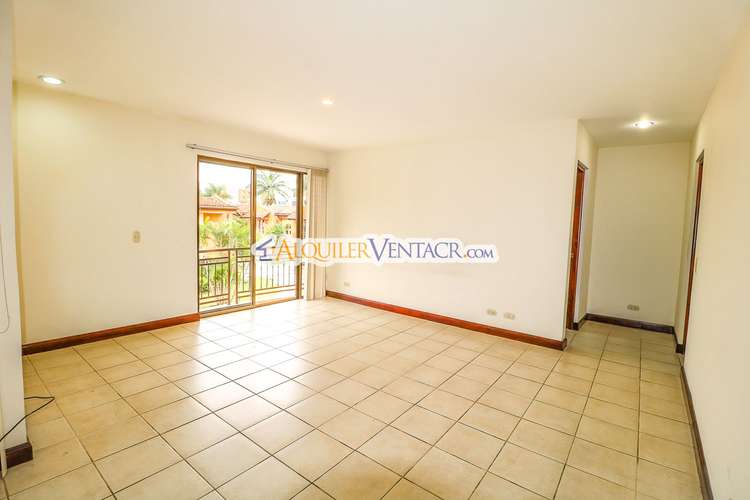 Trejos Montealegre x Avenida Escazú! Condo de 320 m2 con amplio jardín - Imagen 17