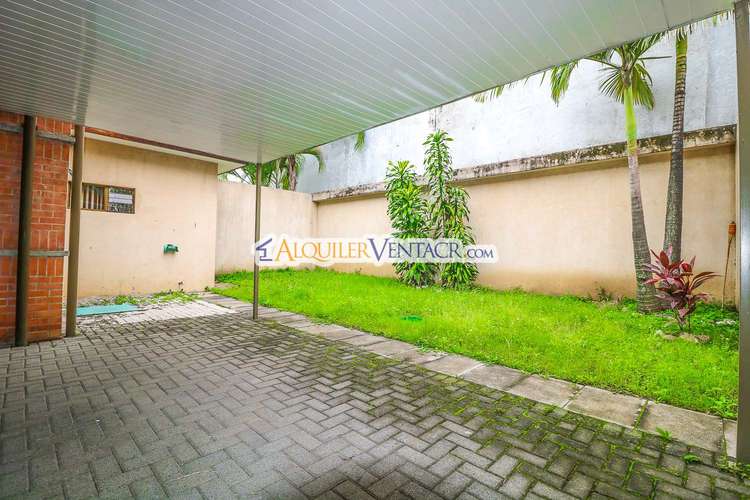 Trejos Montealegre x Avenida Escazú! Condo de 320 m2 con amplio jardín - Imagen 7