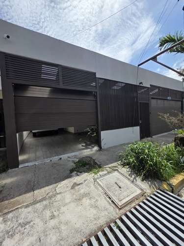 Amplia casa de 5 dormitorios en Rohrmoser con terraza y 5 estacionamientos - Imagen 17