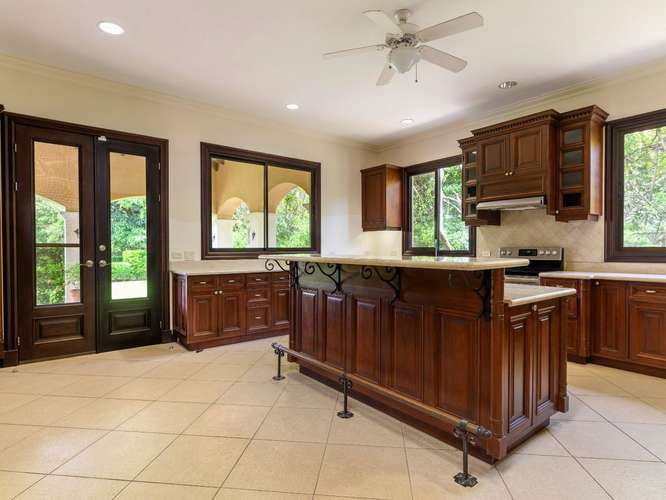 Venta de casa de lujo en Valle del Sol, Santa Ana - Imagen 7