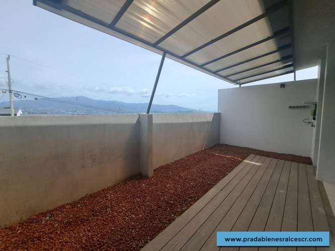 CASA EN VENTA EN CONDOMINIO HEREDIA PARKS
