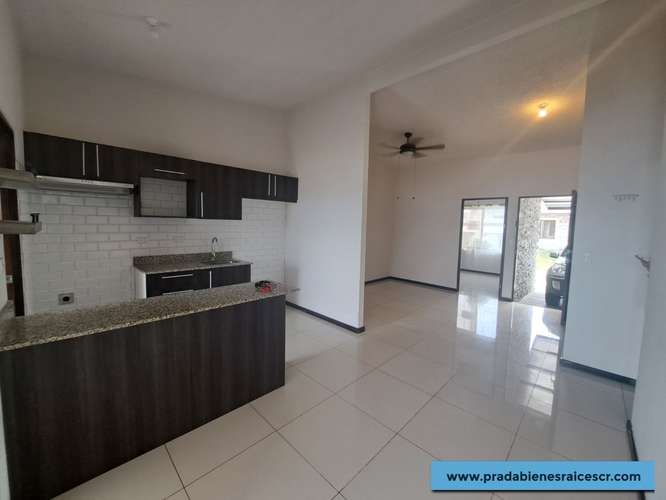 CASA EN VENTA EN CONDOMINIO HEREDIA PARKS