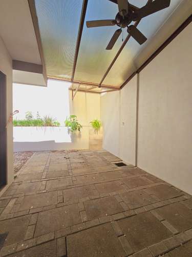 CASA EN ALQUILER EN GUACHIPELIN DE ESCAZU 