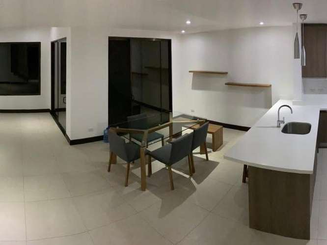 CASA EN ALQUILER EN GUACHIPELIN DE ESCAZU 