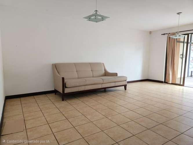 Alquiler de casa de 2 niveles - San Rafael de Heredia | 3 Hab + Oficina | Pet Friendly - Imagen 3