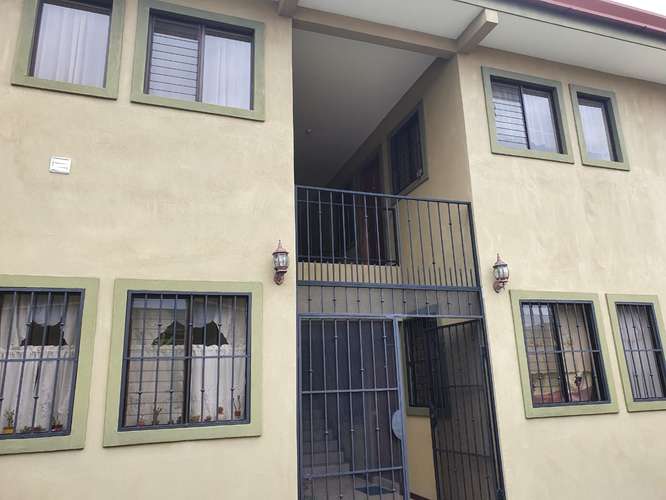 APARTAMENTO AMUEBLADO EN ALQUILER EN LOS COLEGIOS DE MORAVIA