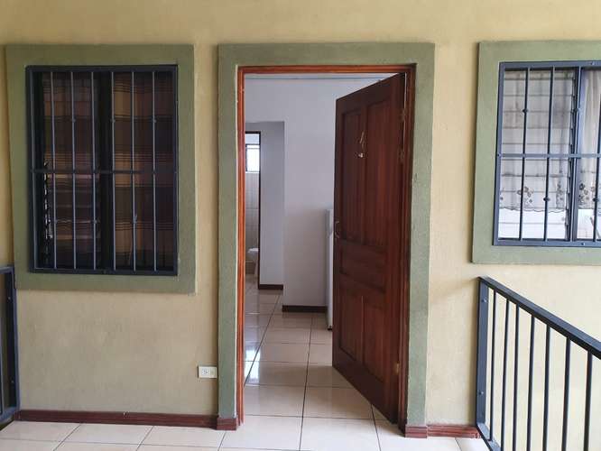 APARTAMENTO AMUEBLADO EN ALQUILER EN LOS COLEGIOS DE MORAVIA