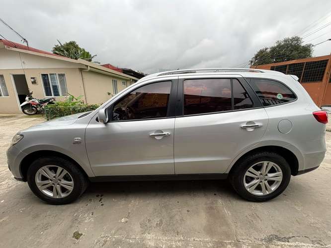 Hyundai santa fe 