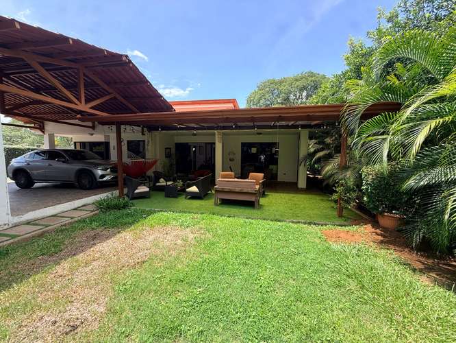 La Garita, Puentes del Bosque | Casa de una planta con jardín en lote de 900 m² - Imagen 1
