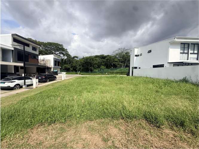 Santa Ana Urbano | Lote de 144 m² en condominio con piscina y áreas deportivas - Imagen 2