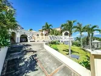 CASA DE 520 M2 CON VISTA Y 1.000 M2 LOTE X EL WORLD GYM GUACHIPELIN ESCAZU - Imagen 2