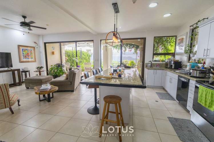 Casa en Venta en Colinas de Montealegre, Curridabat — 5 hab., Cód. AJ091 - Imagen 9