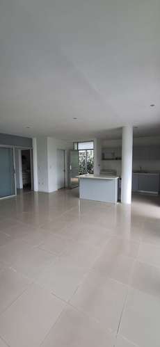 Apartamento en alquiler en Bello Horizonte, Escazú: 2 habitaciones, balcón y seguridad 24 horas. - Imagen 4