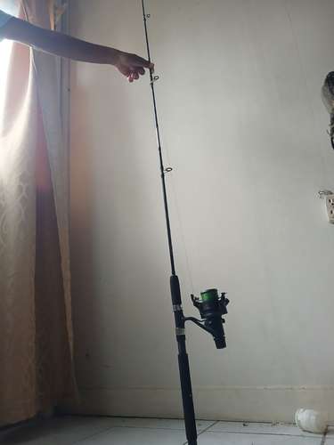  ¡SE VENDE CAÑA DE PESCAR!    En buen estado, seminueva.  Ideal para ir a pescar.  Ubicación: Quepos, Puntarena - Imagen 2