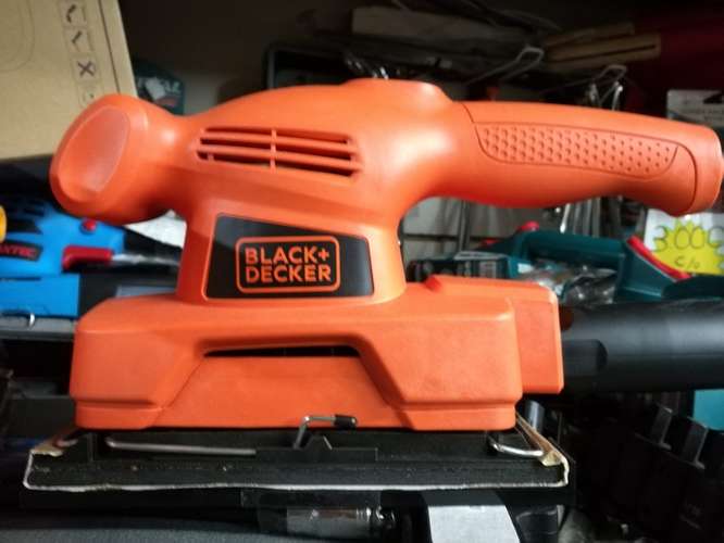 lijadora léctrica marca Black & Decker nueva herramienta para madera cod2309 asch