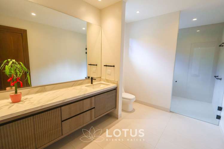 Casa en Venta en Condominio El Herrán, Curridabat — 5 hab., Cód. AJ036 - Imagen 15