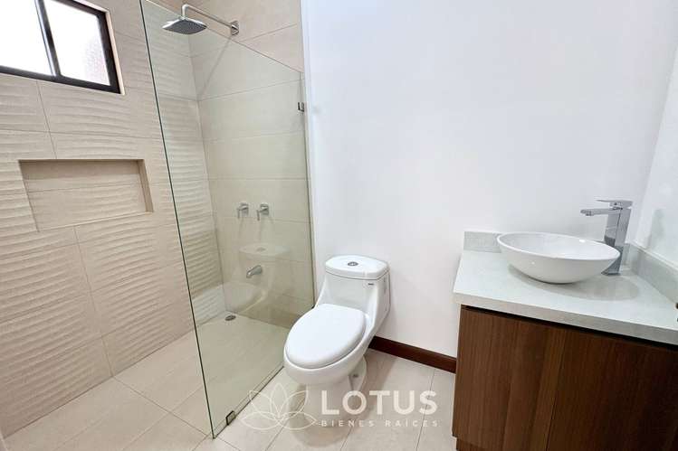 Casa en Venta en Condominio Distrito San Juan, Tres Ríos — 4 hab., para estrenar, Cód. AJ092 - Imagen 9
