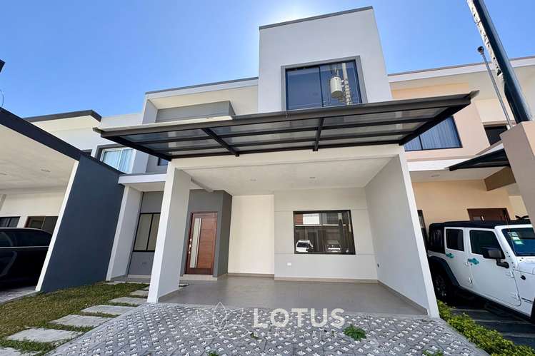 Casa en Venta en Condominio Distrito San Juan, Tres Ríos — 4 hab., para estrenar, Cód. AJ092