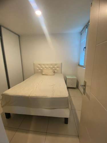 Alquiler de apartamento semiamueblado - Imagen 5