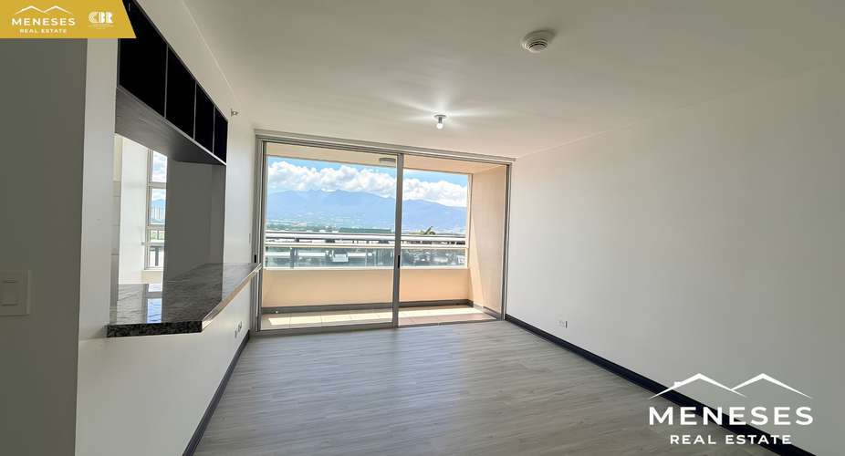 Venta Apartamento en Condominio Bellavista, Ulloa Heredia: 2 dormitorios, balcón y vistas a las montañas - Imagen 2
