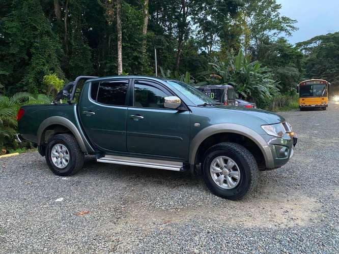 L 200 Muy cuidado 