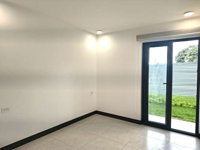 Barreal de Heredia, apartamento en primer piso con jardín y aire acondicionado - Imagen 9