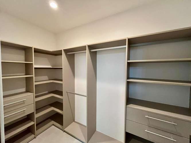 Bosques del Café, full amueblado, hermoso-lujoso-amplio, 3 hab, 2.5 baños, A/C, 2 balcones. - Imagen 12