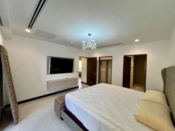Bosques del Café, full amueblado, hermoso-lujoso-amplio, 3 hab, 2.5 baños, A/C, 2 balcones. - Imagen 10
