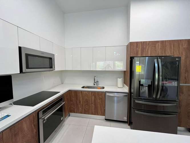 Bosques del Café, full amueblado, hermoso-lujoso-amplio, 3 hab, 2.5 baños, A/C, 2 balcones. - Imagen 2