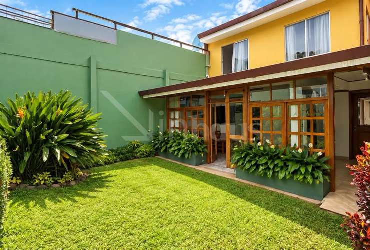 Se Vende Hermosa Casa Amplia /RA - Imagen 8