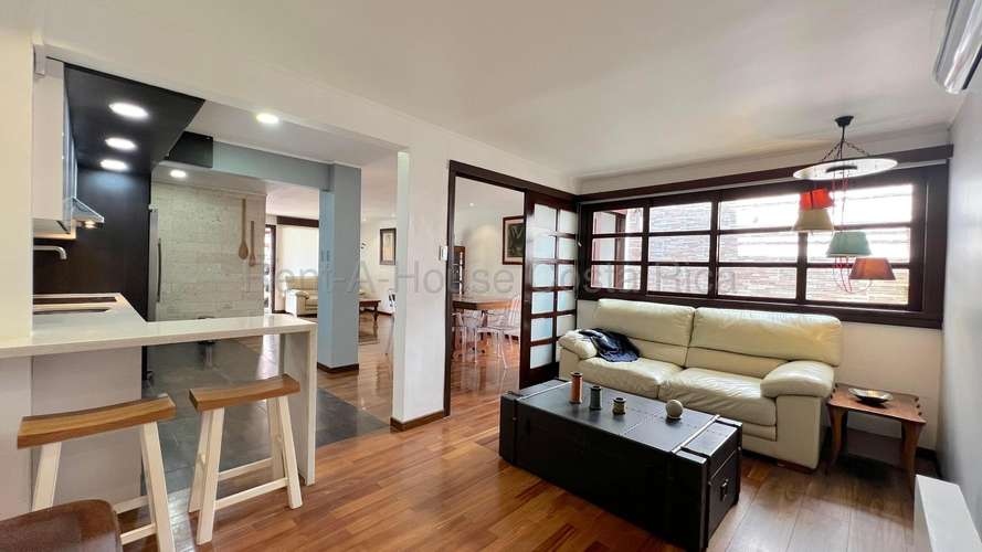 Casa en Alquiler con 2 habitaciones y amplio ático | Condominio en Bello Horizonte, Escazú. - Imagen 4