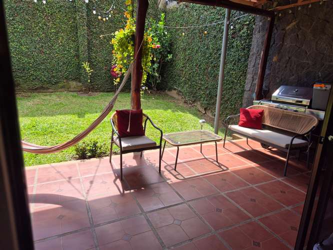 Casa amplia en condominio privado en Moravia | 3 habitaciones, sala de TV y hermosa vista - Imagen 4