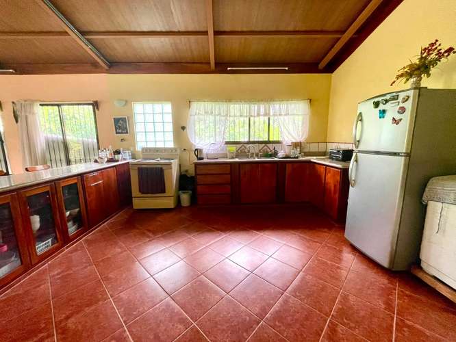 Casa Princiipal más Estudio Independiente a la venta en Bijagua de Upala