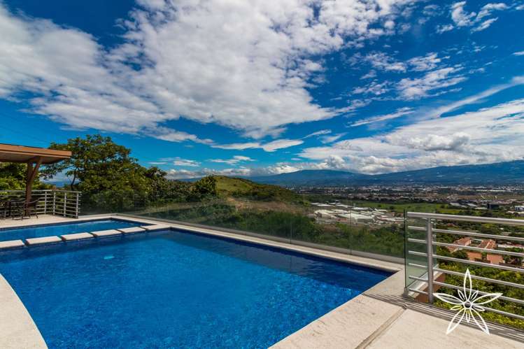 20994 - Casa en alquiler en Cerro Alto, Escazú | 3 habitaciones, jardín y seguridad 24/7 - Imagen 19