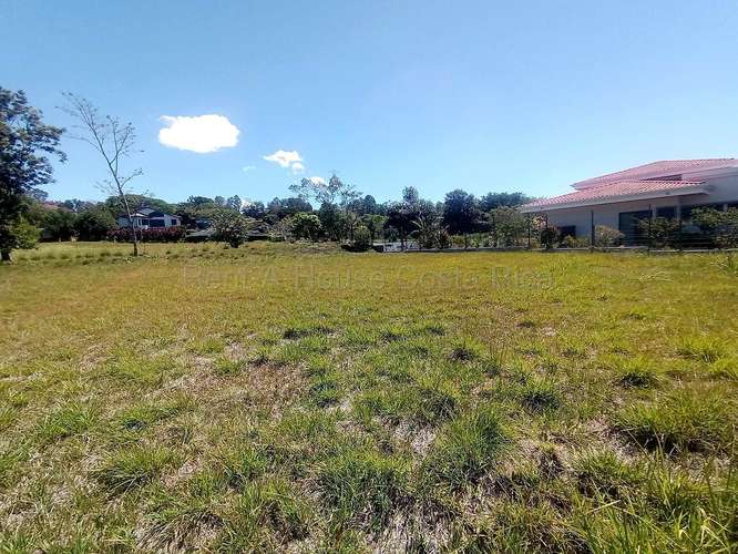 Lote en Venta en exclusivo condominio Hacienda Los Reyes en La Guacima, Alajuela IP - Imagen 4