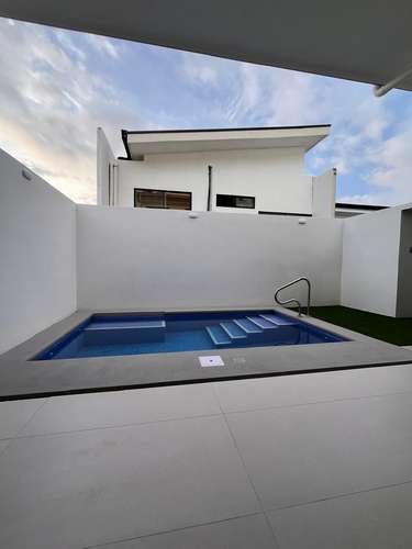 Estrena hermosa casa con piscina privada y linea blanca en condominio privado - Imagen 3