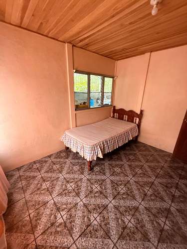 Casa De 4 Habitaciones Con Terreno De 6.000 M² En Cerro Cortés