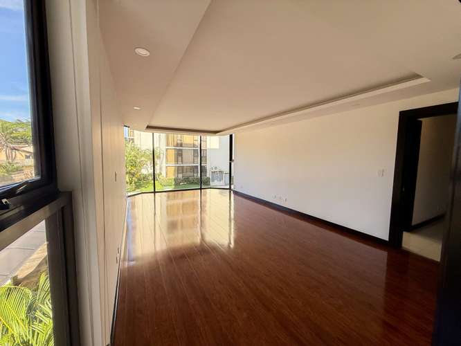 Apartamento en Bello Horizonte | 220 m² | Vista a la Montaña - Imagen 5