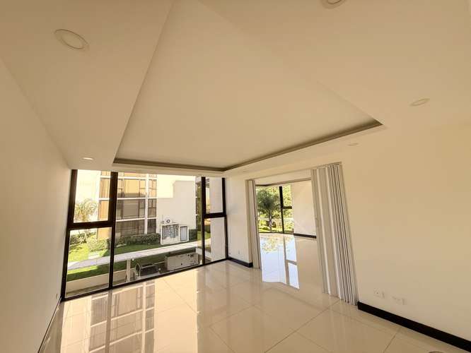 Apartamento en Bello Horizonte | 220 m² | Vista a la Montaña - Imagen 4