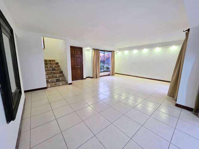  ¡CASA EN ALQUILER EN ESCAZÚ!  - Imagen 2
