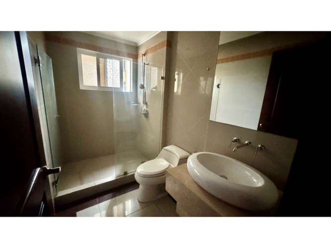 Alquiler | Torres del Lago | 2 Habitaciones Full Amoblado + 2 Parqueos - Imagen 18