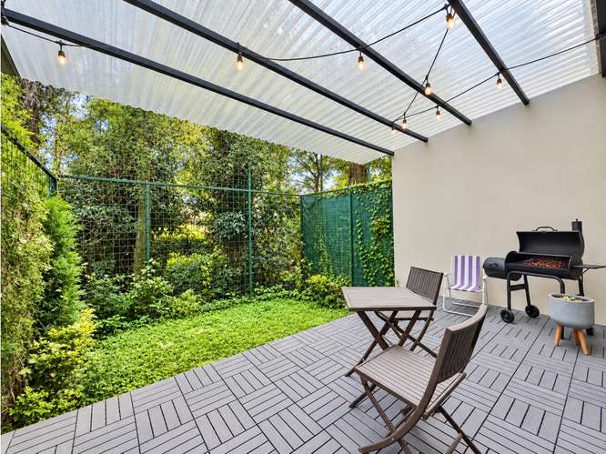 Alquiler de apartamento con jardín privado, céntrico - Imagen 11