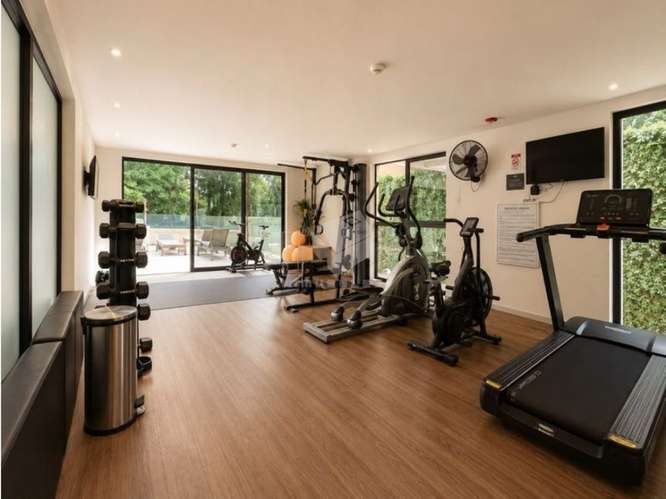 Alquiler de apartamento con jardín privado, céntrico - Imagen 15