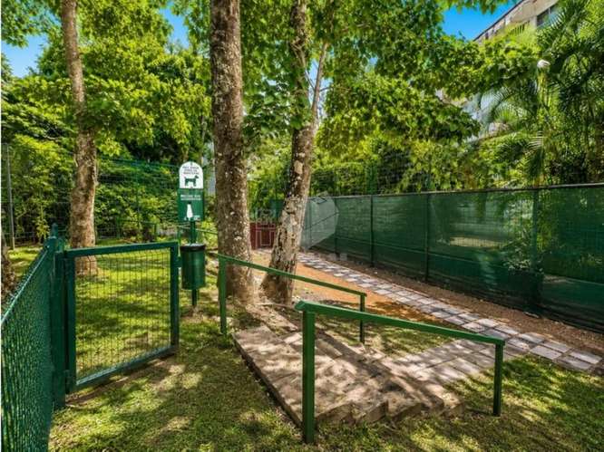 Alquiler de apartamento con jardín privado, céntrico - Imagen 14