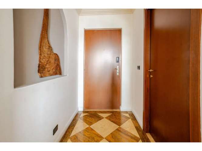 Apartamento amueblado a pasos de Avenida Escazú - Imagen 11