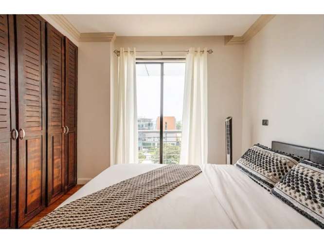 Apartamento amueblado a pasos de Avenida Escazú - Imagen 18